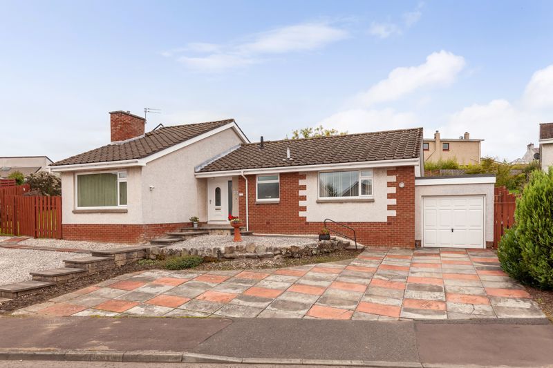 3 bed detached bungalow for sale in Pitdinnie Place, Cairneyhill