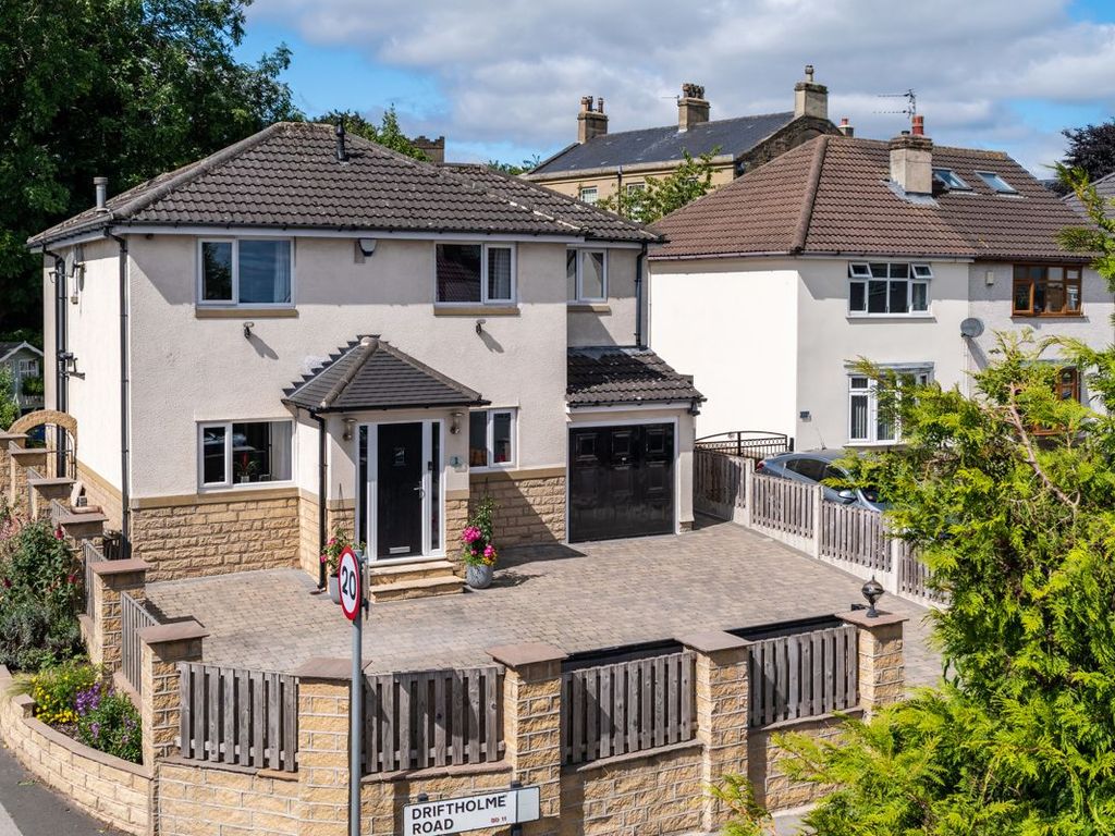 4 bed detached house for sale in Driftholme Road, Drighlington