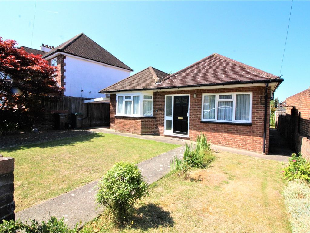 3 bed bungalow to rent in Windsor Road, Gravesend, Kent DA12 Zoopla