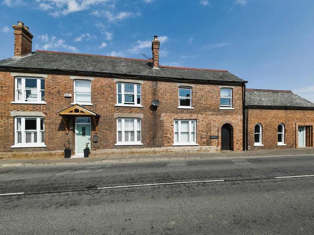 6 bed detached house for sale in Lynn Road, Walpole Highway, Wisbech