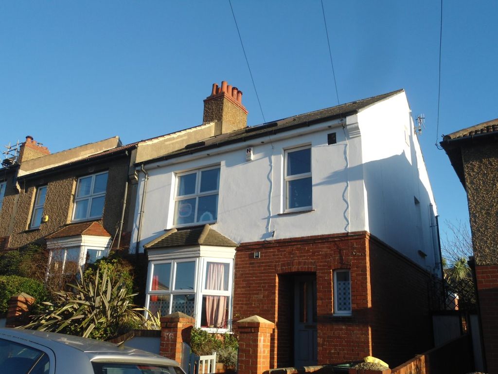 5 bed terraced house to rent in Queens Park Rise, Brighton BN2, £2,000