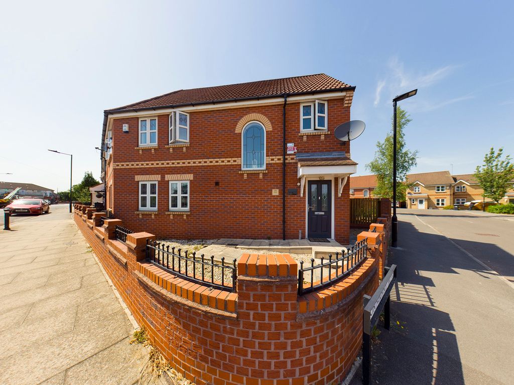 3 bed semidetached house for sale in Turnberry Mews, Stainforth, Doncaster, South Yorkshire DN7