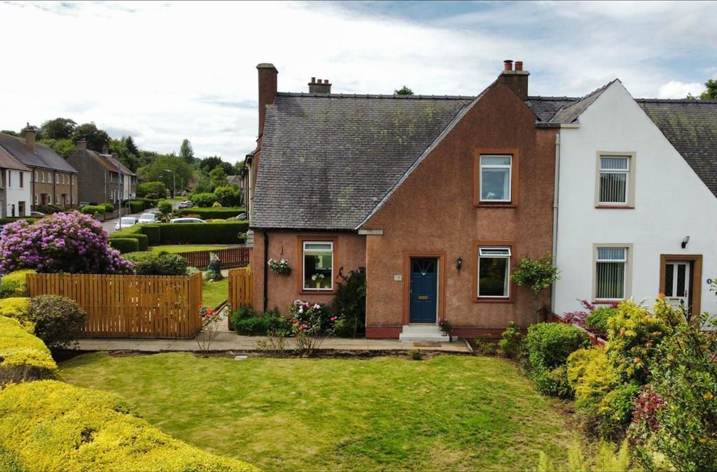 3 bed semidetached house for sale in Ashburn Gardens, Milngavie
