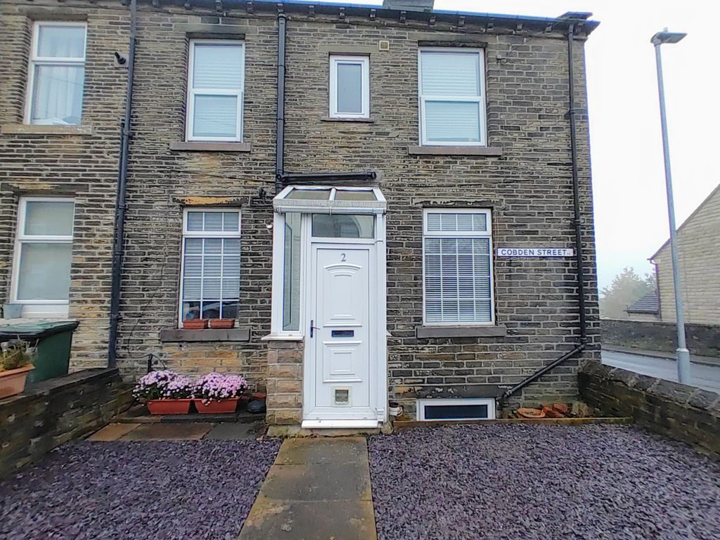 2 bed end terrace house for sale in Cobden Street, Clayton, Bradford