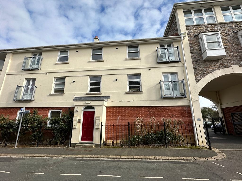 2 bed flat for sale in Market Street, Stonehouse, Plymouth PL1 Zoopla