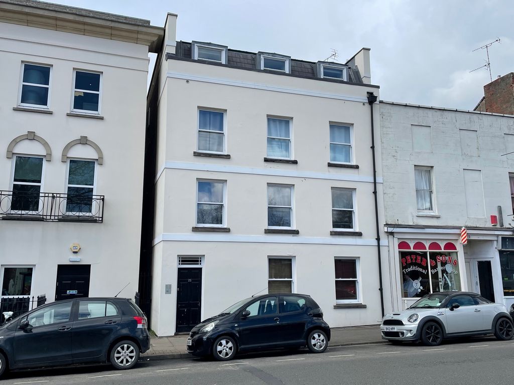 2 bed flat for sale in Bath Road, Cheltenham, Gloucestershire GL53 Zoopla