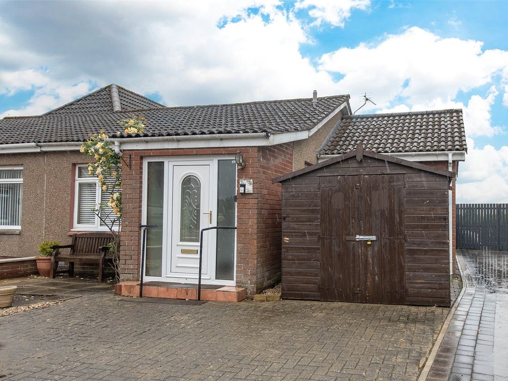 3 bed semidetached bungalow for sale in Carseview, Bannockburn FK7, £