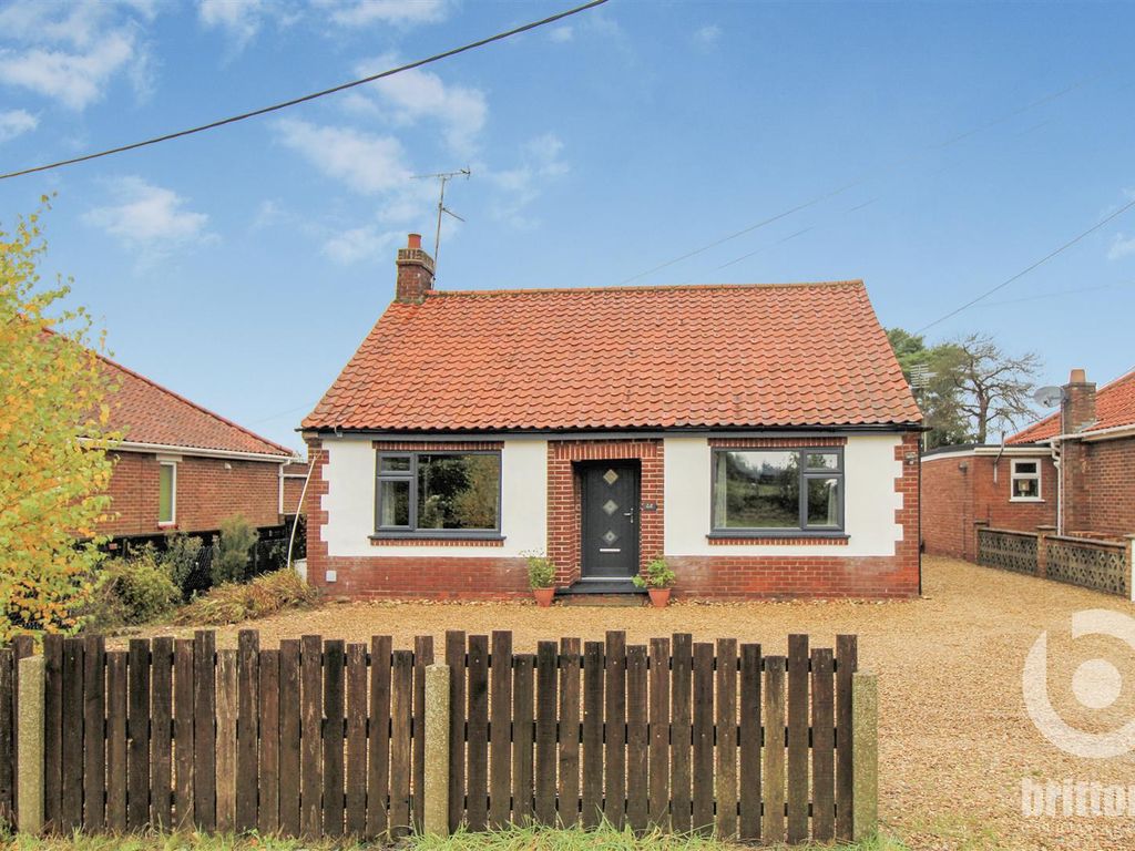 2 bed detached bungalow for sale in West Winch Road, West Winch, King's