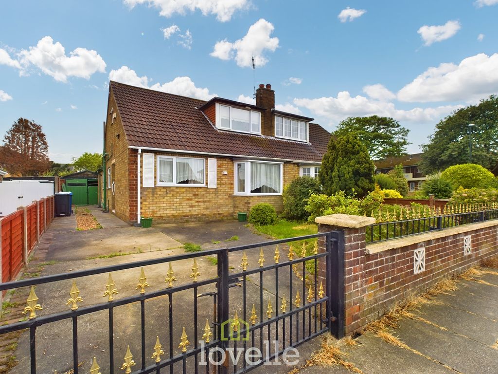 3 bed semidetached bungalow for sale in Curzon Avenue, Cleethorpes