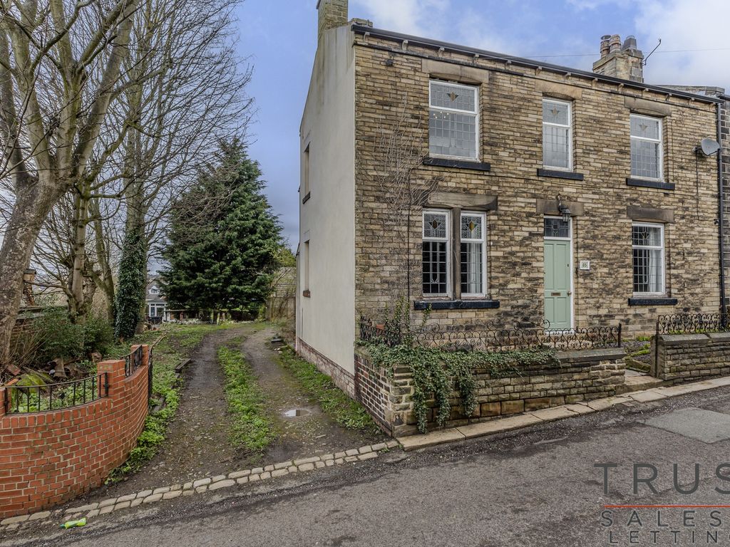 3 bed end terrace house for sale in Moor End Lane, Dewsbury WF13, £