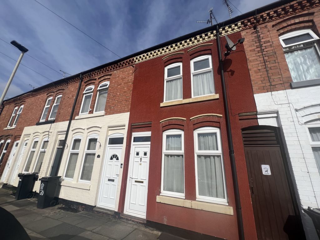 2 bed terraced house to rent in Lothair Road, Aylestone LE2, £895 pcm