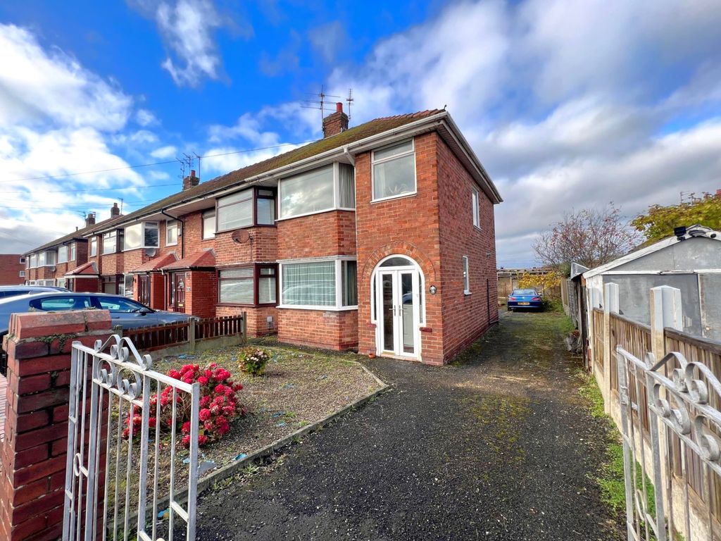 3 bed semidetached house for sale in Chester Avenue, PoultonLeFylde