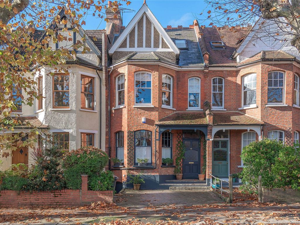 2 bed flat for sale in Park Avenue North, London N8, £760,000 Zoopla