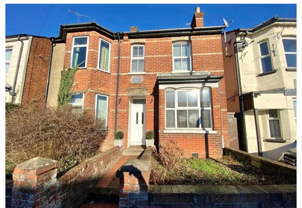 3 bed semidetached house to rent in Ash Road, Aldershot GU12 Zoopla