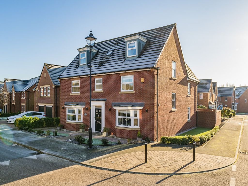 6 bed detached house for sale in Maisemore Fields, Widnes, Widnes WA8