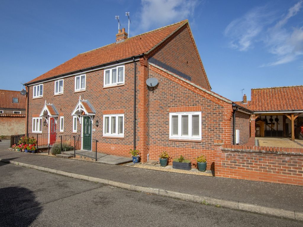 3 bed semidetached house for sale in Hall Close, Heacham, King's Lynn