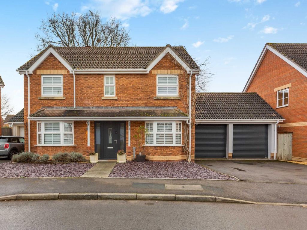 4 bed detached house for sale in St. Vincents Drive, Monmouth