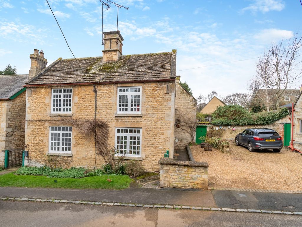 2 bed cottage for sale in Brooke Road, Great Oakley, Corby NN18, £