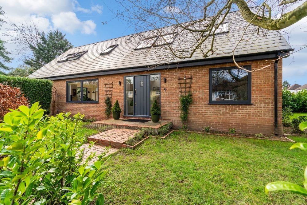 4 bed detached house for sale in Carpenters Wood Drive, Chorleywood, Rickmansworth WD3, £