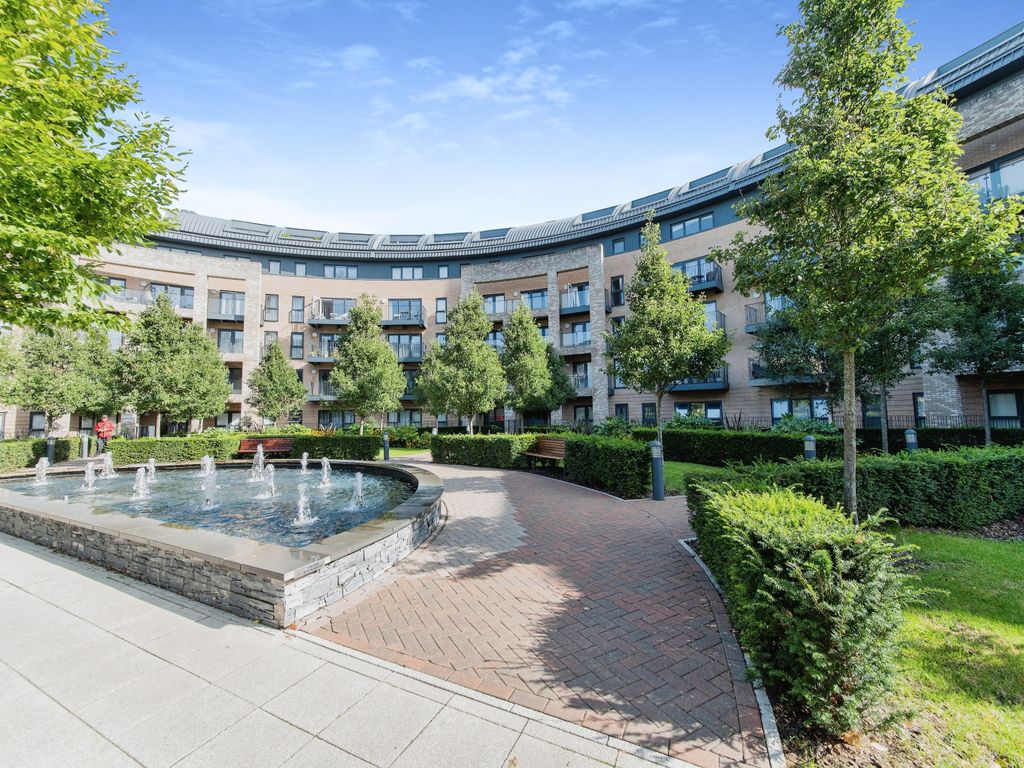 2 bed flat for sale in Howard Road, Stanmore HA7, £525,000 Zoopla