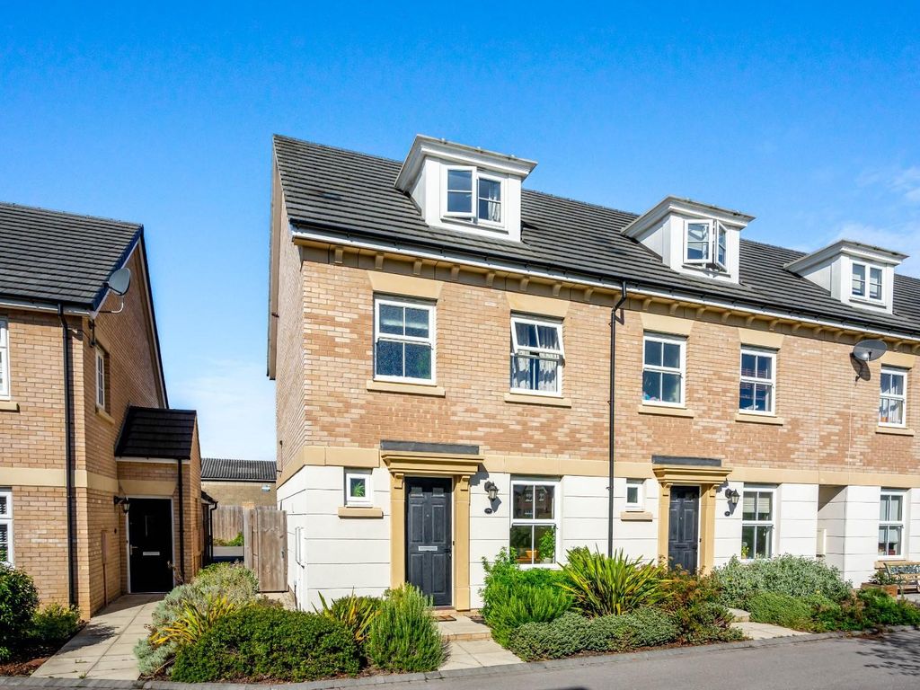 4 bed town house for sale in Miller Road, York YO30 Zoopla