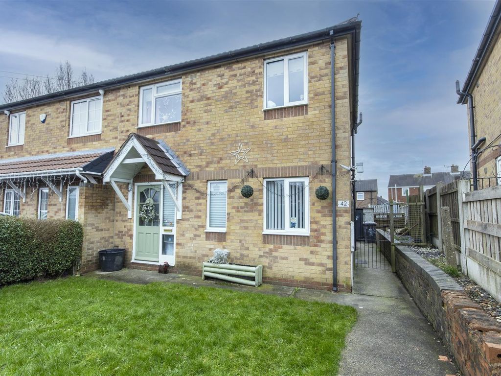 3 bed semidetached house for sale in Beech Crescent, Eckington