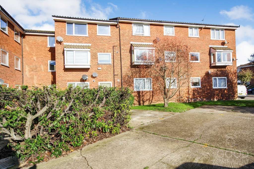 1 bed flat for sale in Loughton IG10 Zoopla