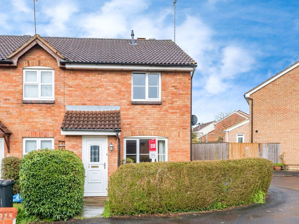 3 bed semidetached house for sale in Kerry Close, Shaw, Swindon