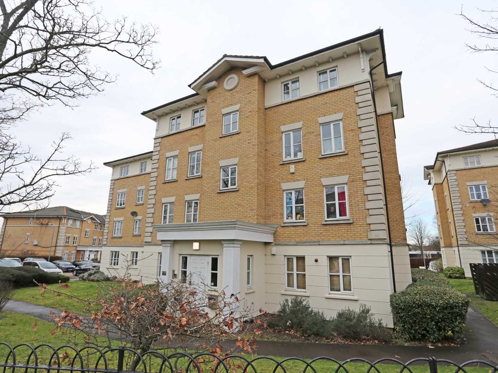 2 bed flat for sale in Monkwood Close, Romford RM1 Zoopla