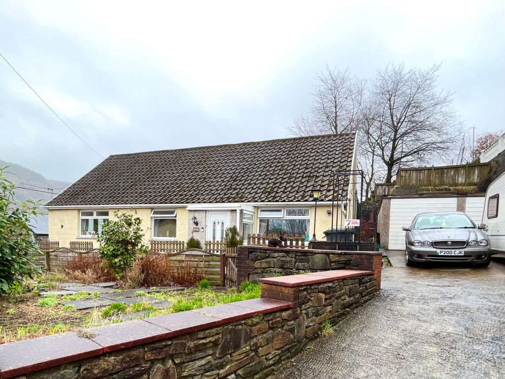 4 bed detached bungalow for sale in Corrida Bungalow, Penrhiwceiber