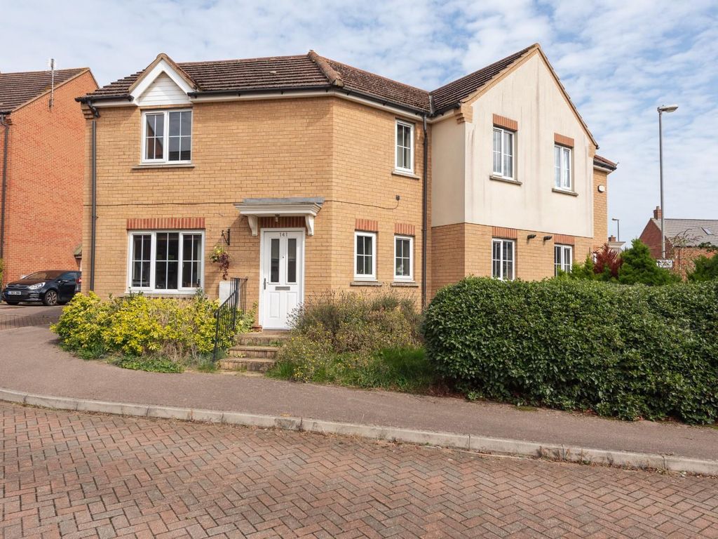 3 bed semidetached house for sale in Johnson Drive, Leighton Buzzard LU7, £325,000 Zoopla