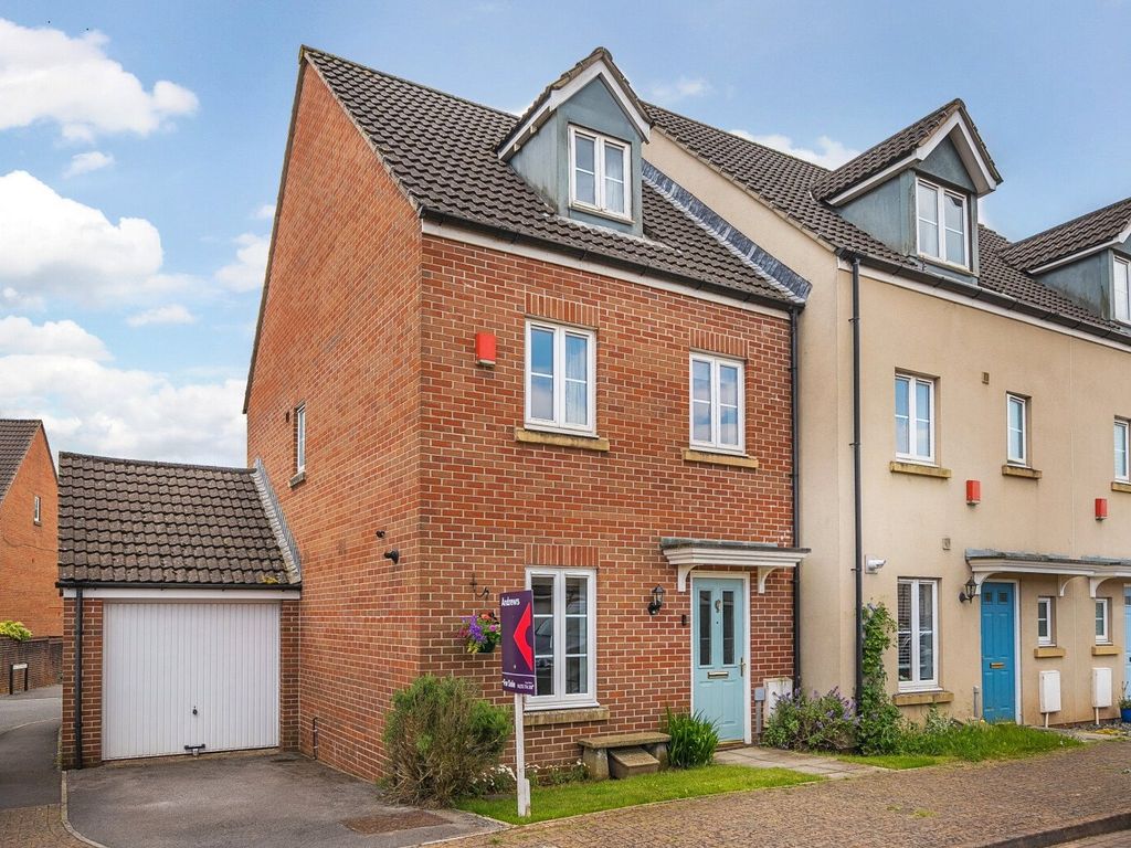 3 bed end terrace house for sale in Bramley Copse, Long Ashton, Bristol, North Somerset BS41, £