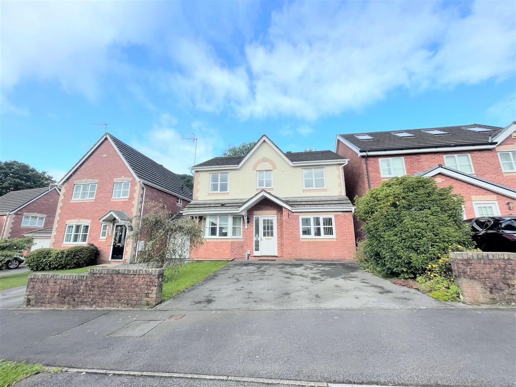 4 bed detached house for sale in Derwen Fawr, Cilfrew, Neath SA10, £