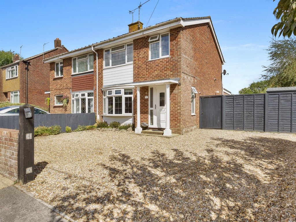3 bed semidetached house for sale in Winchester Road, Fair Oak