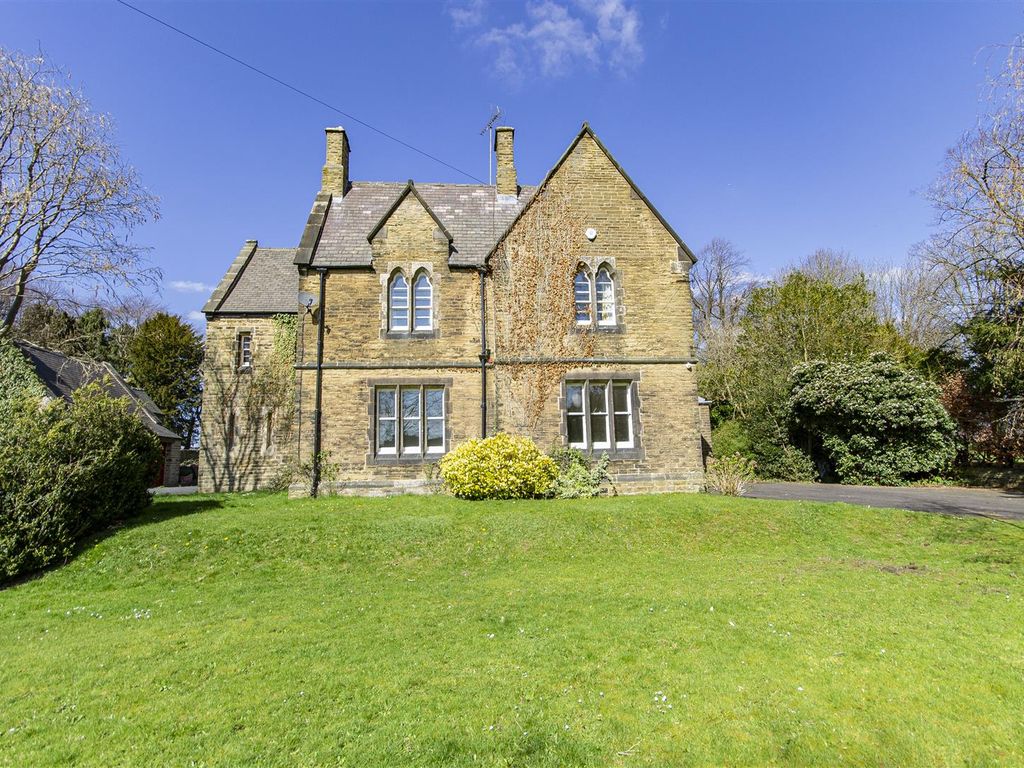 5 bed detached house for sale in Littlemoor, Newbold, Chesterfield S41