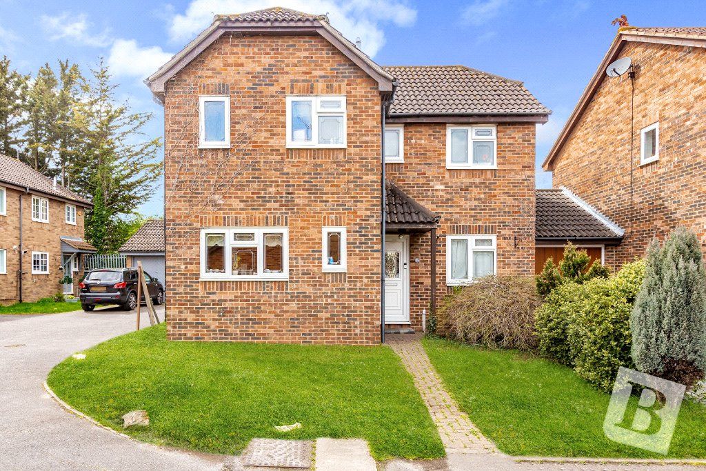 3 bed detached house for sale in Stapleford End, Wickford, Essex SS11