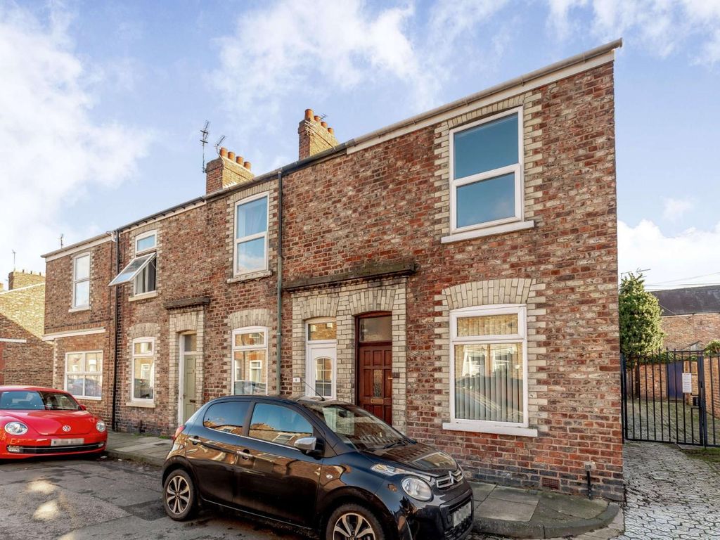 3 bed end terrace house for sale in Baker Street, York YO30 Zoopla