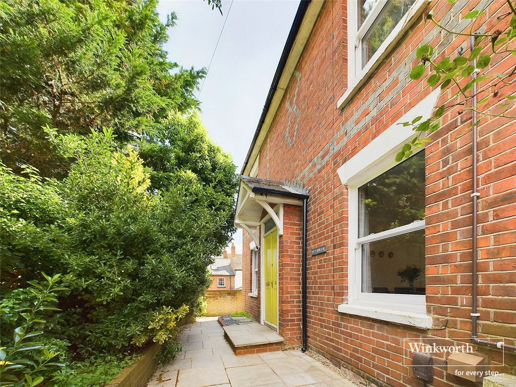 3 bed semidetached house for sale in Sherman Place, Reading, Berkshire