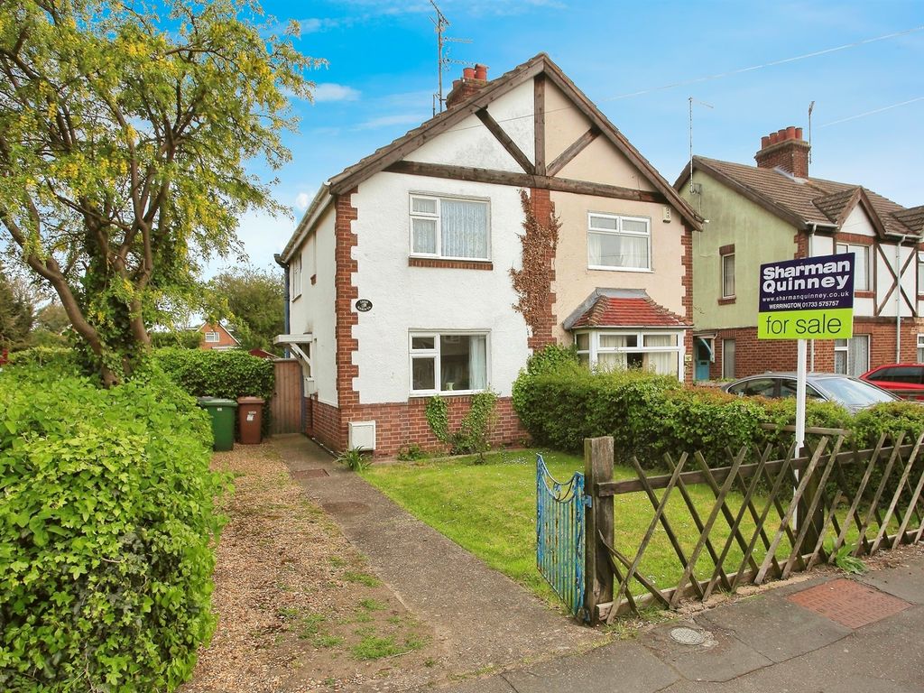 3 bed semidetached house for sale in Lincoln Road, Werrington