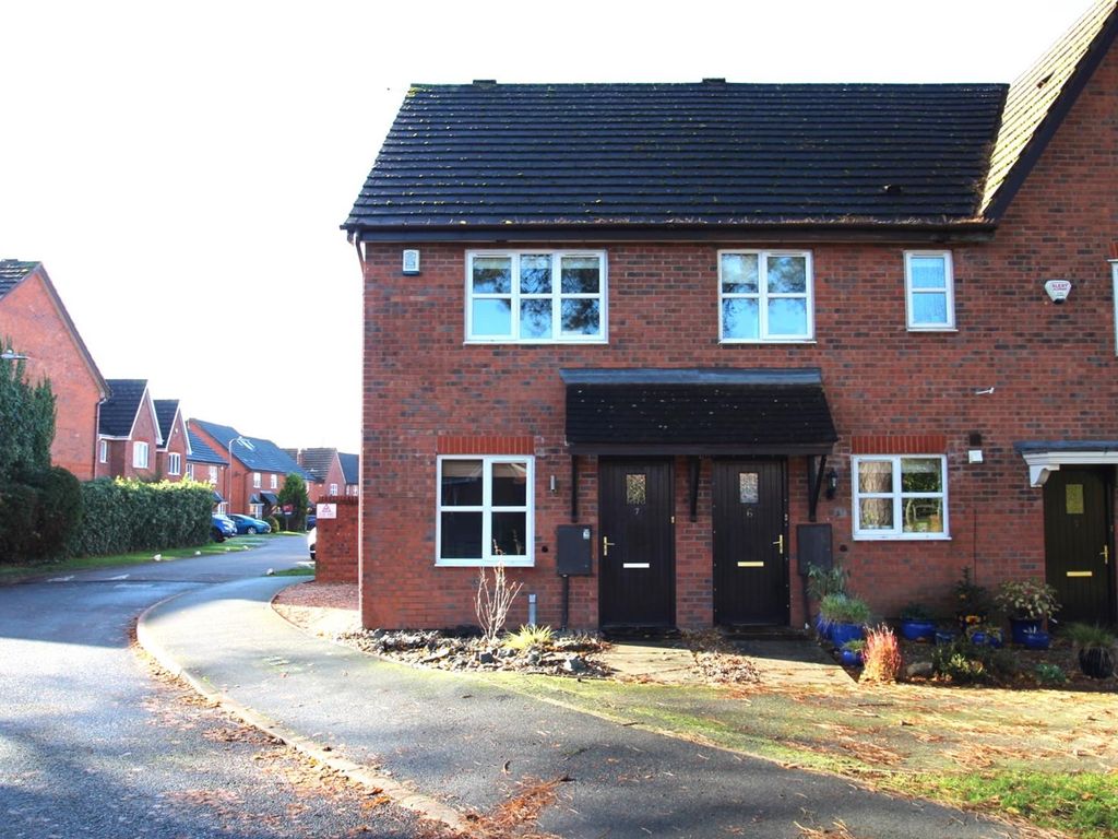 2 bed property to rent in Pavilion Gardens, Bromsgrove B61, £950 pcm