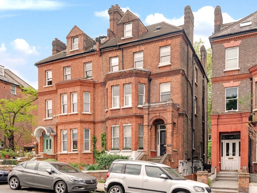2 bed flat for sale in Frognal, London NW3, £700,000 Zoopla