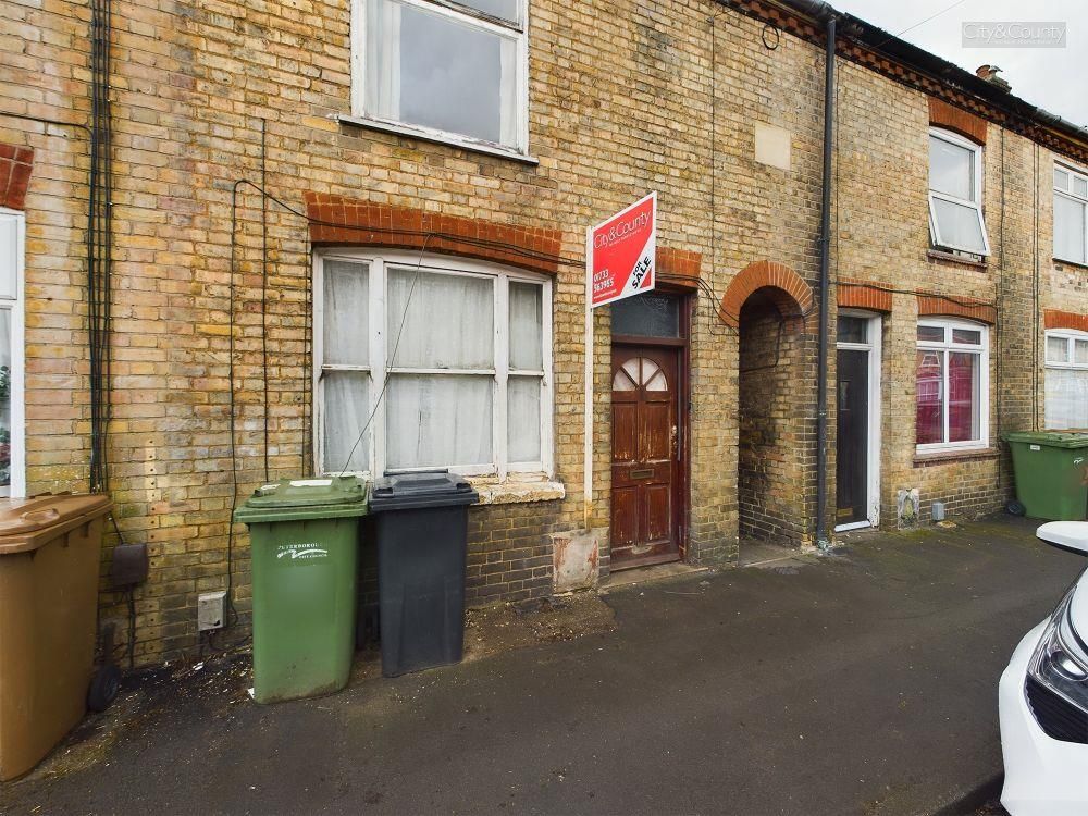 3 bed terraced house for sale in Silver Street, Peterborough PE2, £