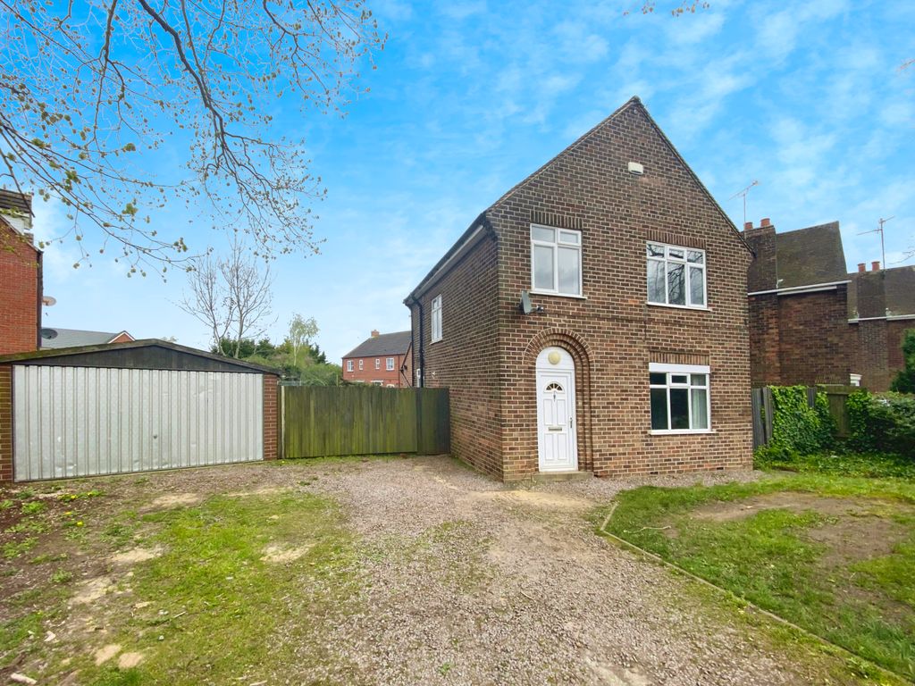 3 bed detached house for sale in Springfield Road, Grantham NG31, £