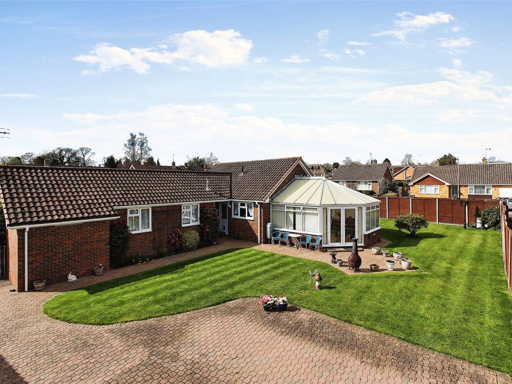 2 bed bungalow for sale in Denbeigh Drive, Tonbridge, Kent TN10 Zoopla