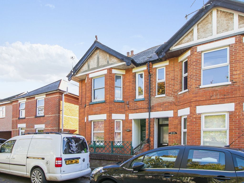 1 bed flat for sale in Livingstone Road, Bournemouth BH5, £150,000 Zoopla