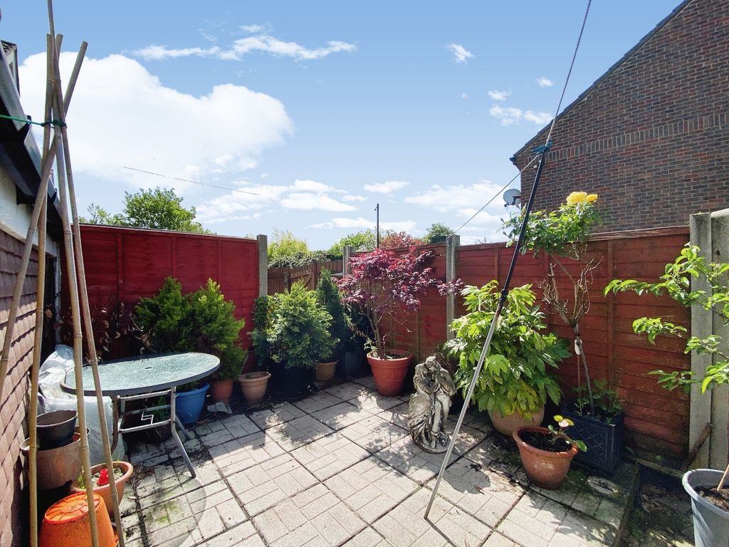 1 bed flat for sale in Windham Road, Bournemouth BH1, £