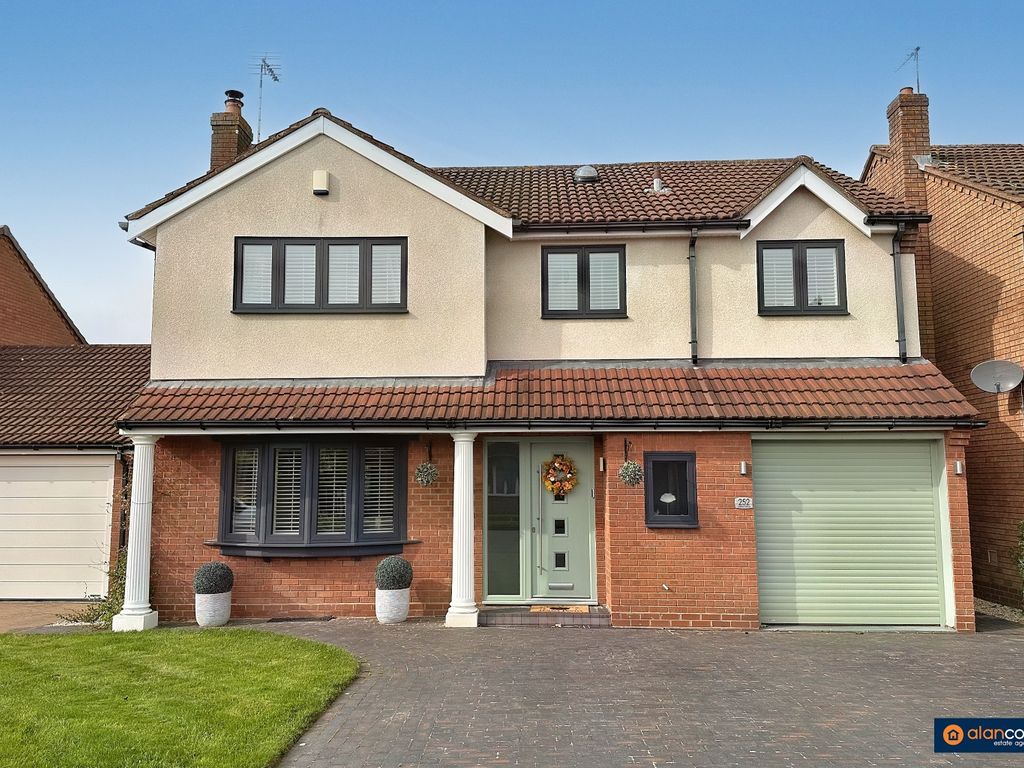 4 bed detached house for sale in Milby Drive, St Nicolas Park, Nuneaton