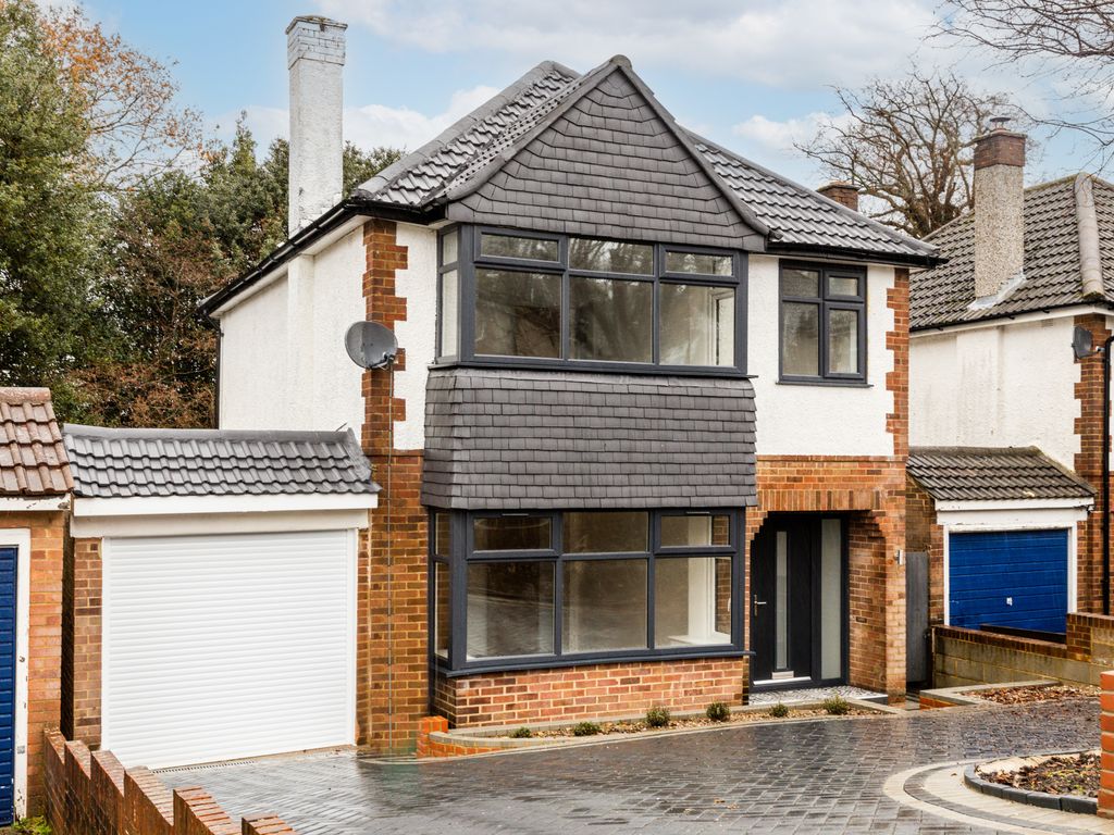 Oakwood Close Redhill RH1  