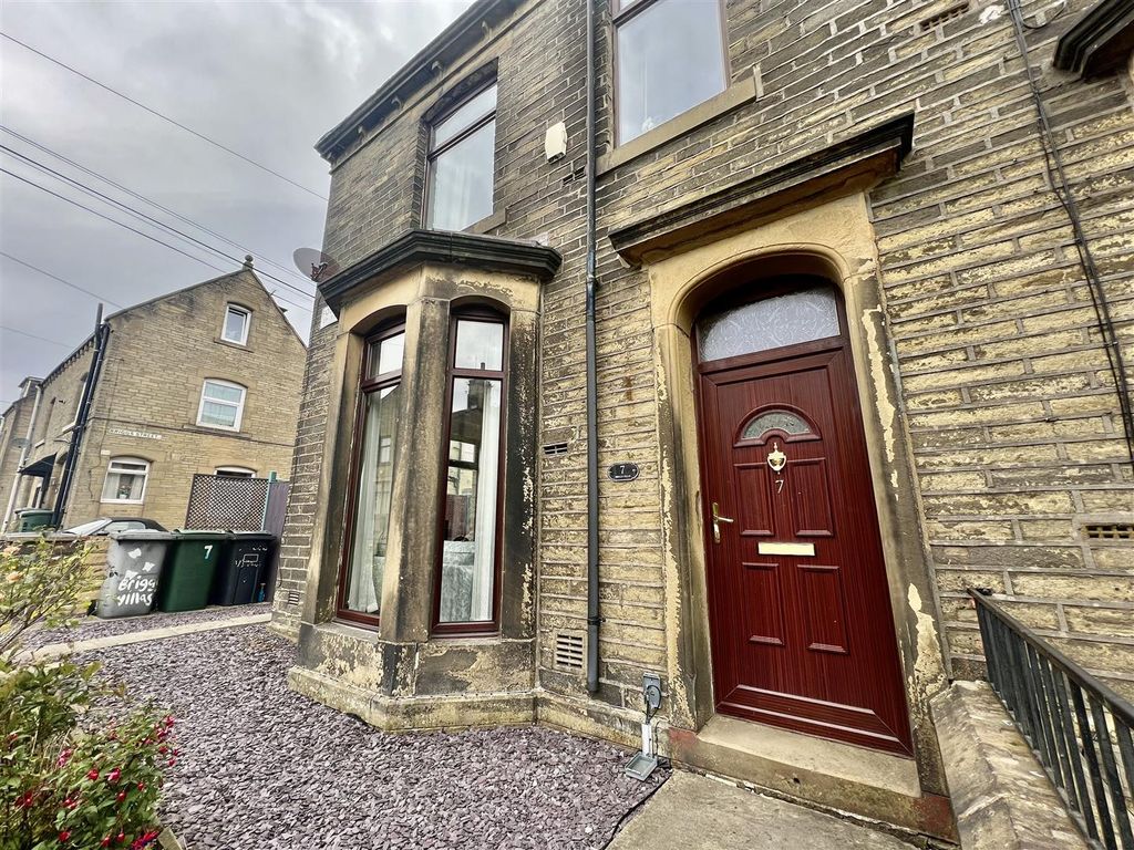3 bed end terrace house for sale in Briggs Villas, Queensbury, Bradford BD13, £199,950 Zoopla