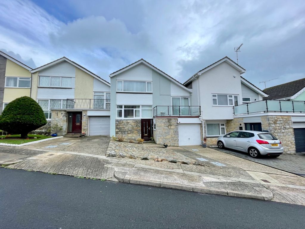 3 bed terraced house for sale in Warwick Close, Torquay TQ1, £385,000